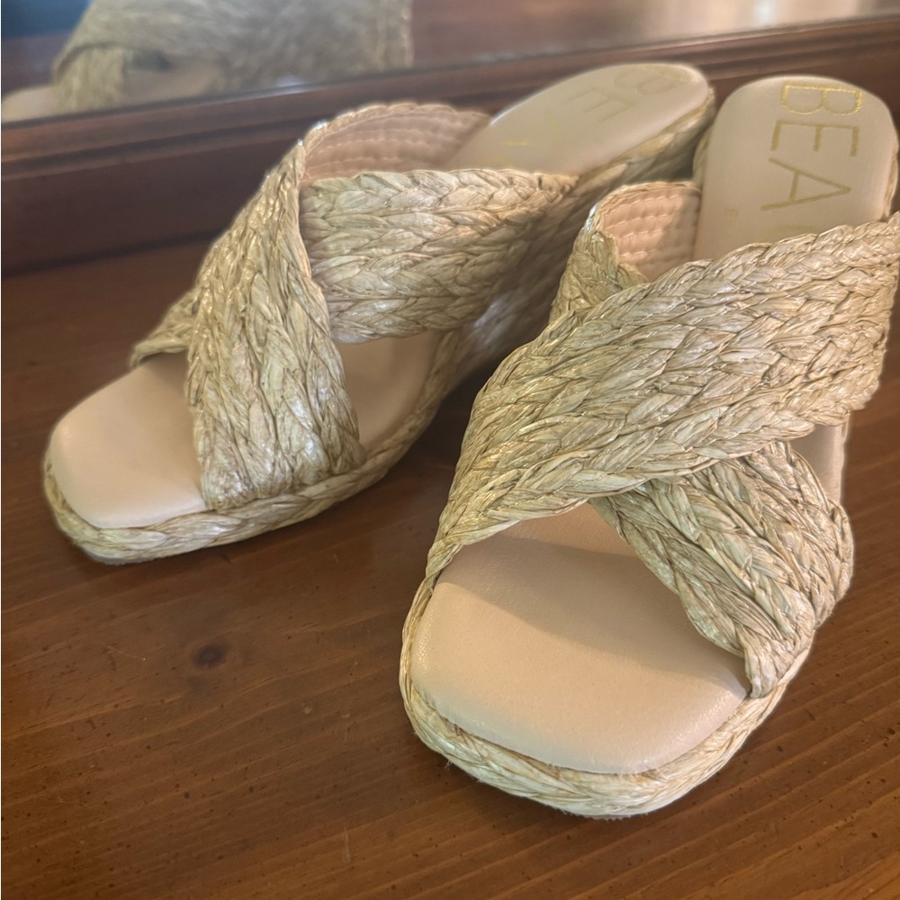Women's natural Woven Sandals